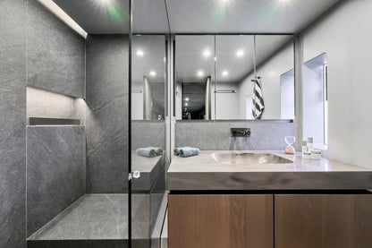 WARRIOR FLYBRIDGE